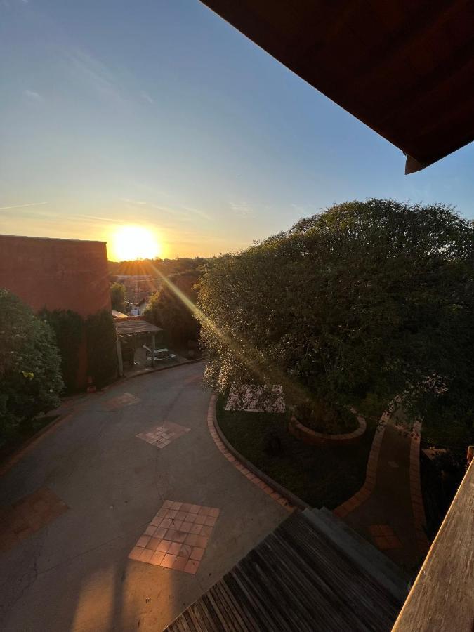 Loft em Brotas Exterior foto